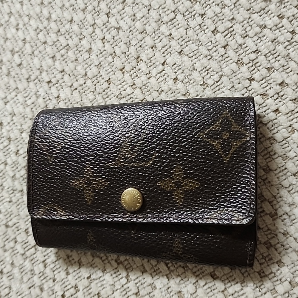 Louie Vuitton Key Case